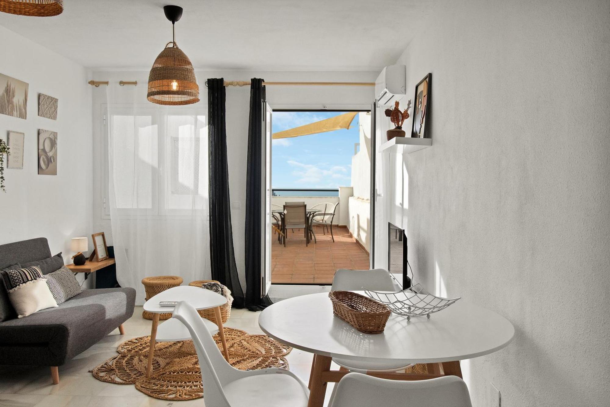 Duplex Estilo Boho Con Increible Terraza Y Vistas Al Mar En Estepona - Las Abejeras 609 Apartamento Exterior foto